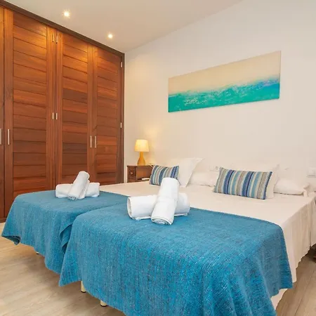 Cala Llonga Villa *