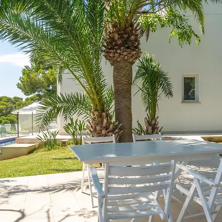 Cala Llonga Villa