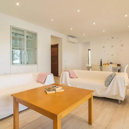 Cala Llonga Villa *