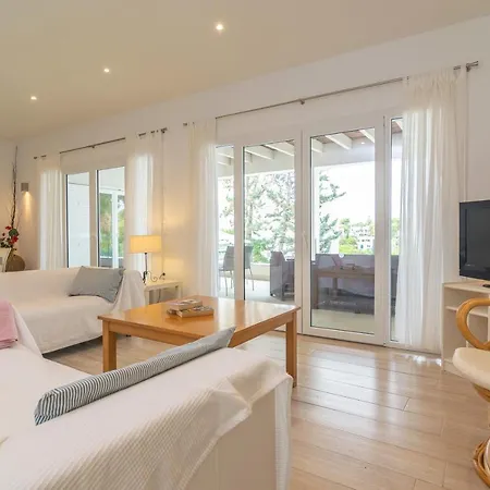 Cala Llonga Villa *